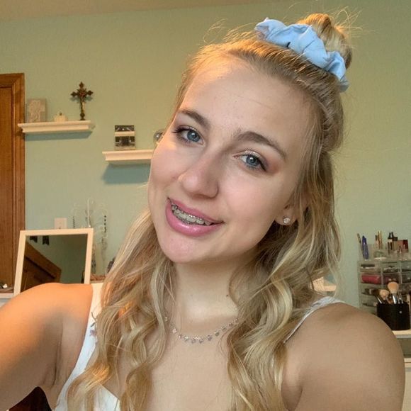 Meet your Posher, Samantha - Picture 1 of 1